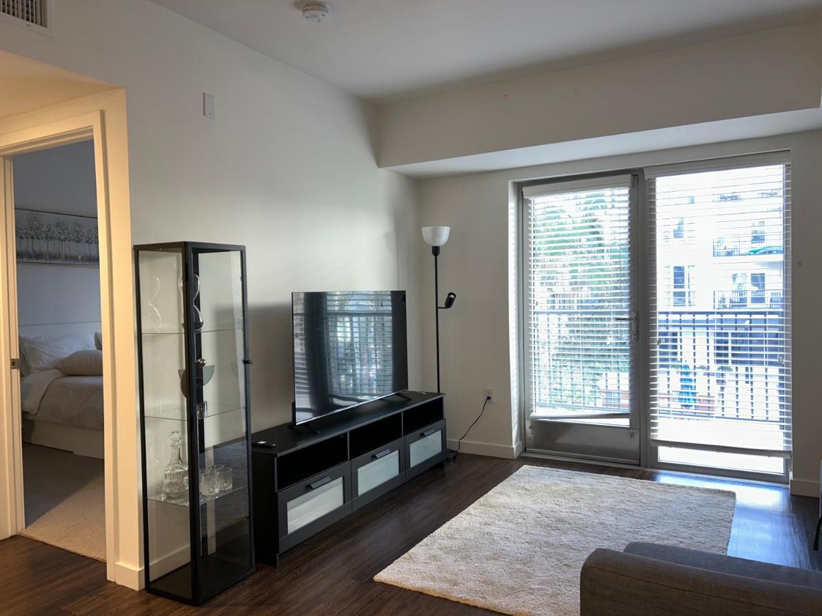 Luxury Apartment In Hollywood 로스앤젤레스 외부 사진