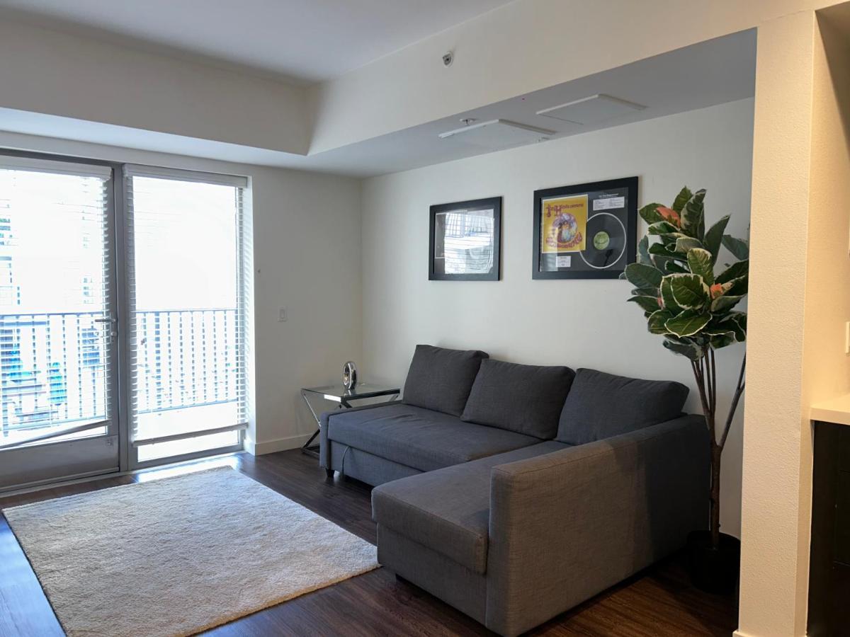 Luxury Apartment In Hollywood 로스앤젤레스 외부 사진